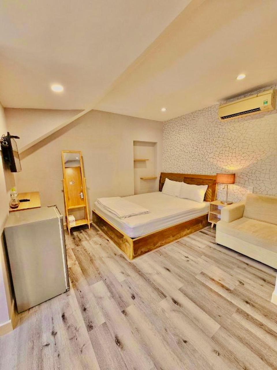 Simmi 5 Hotel & Apartment Хошимин Экстерьер фото
