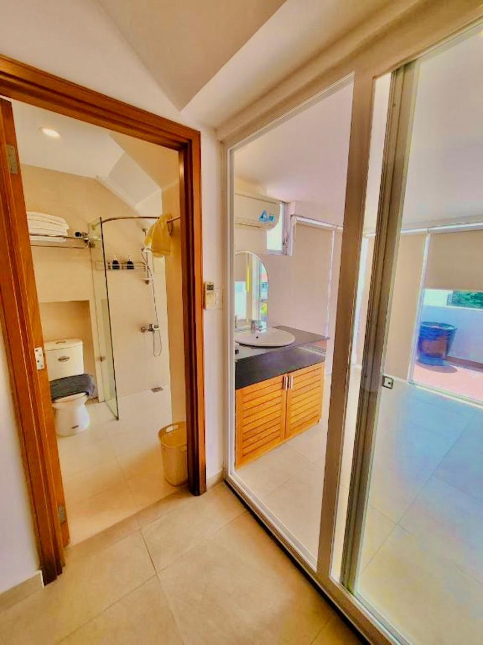Simmi 5 Hotel & Apartment Хошимин Экстерьер фото